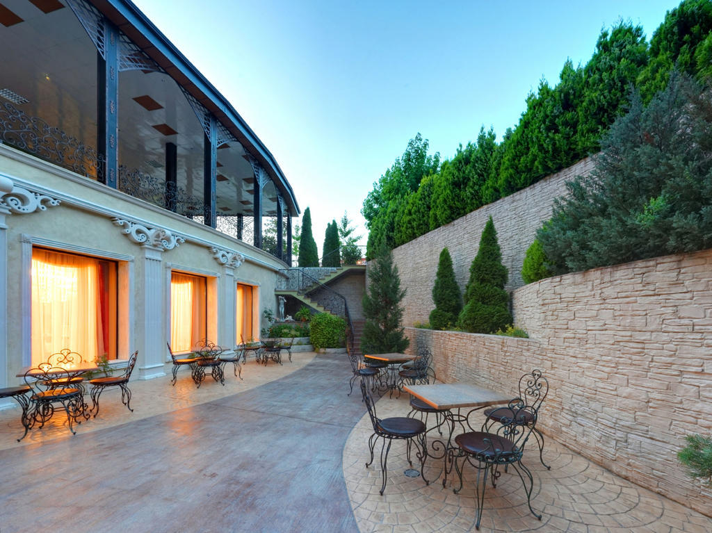 Hotel Elena And Wellness 4*